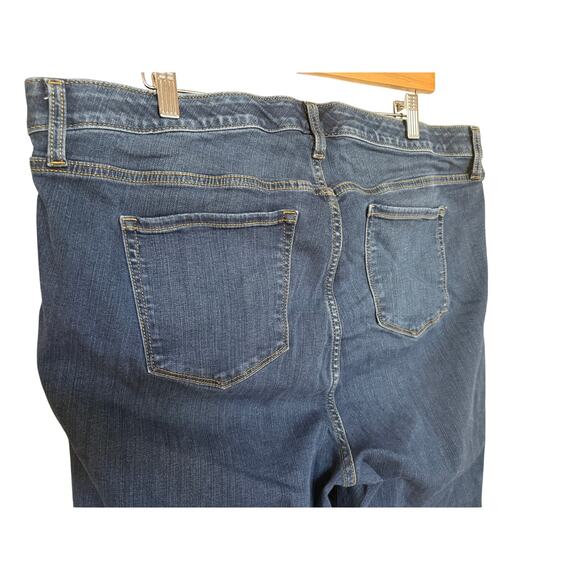 Torrid Sky High A-Line Flare High-Rise Jeans Women’s 20 Short Blue Denim Stretch - Picture 9 of 12